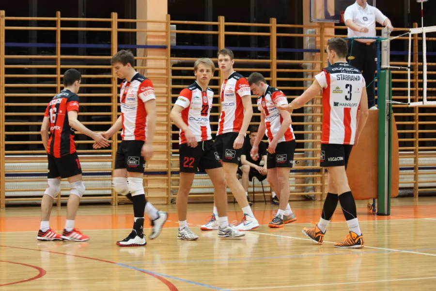 Na własnym boisku lepsi radomianie