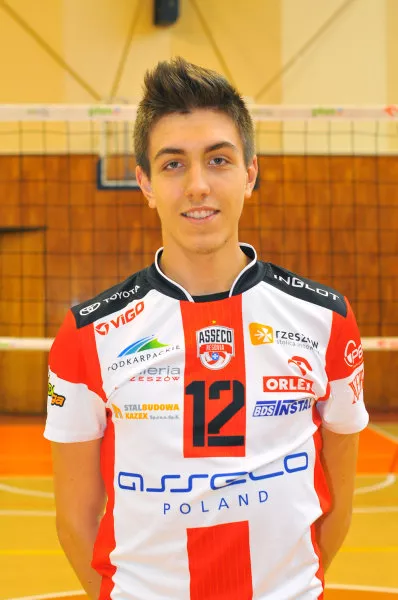 "My nie musimy, lecz możemy i to trochę pomaga, uwalnia nas od presji" - o turnieju ćwierćfinałowym opowiedział nam rozgrywający, Dawid Wiczkowski