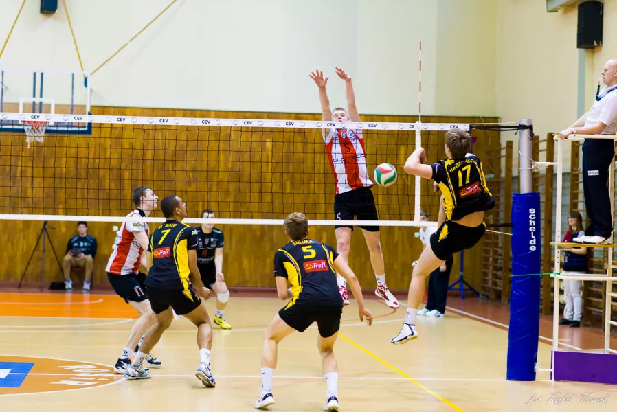 Pewne zwycięstwo z LOTOSEM Trefl Gdańsk i 3 miejsce resoviaków na zakończenie rundy zasadniczej Młodej Ligi.