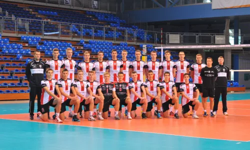 Pewna wygrana Młodej Resovii. Debiutant z nagrodą MVP.