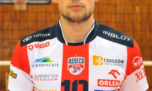 "Oby moja forma była cały czas na wysokim poziomie" - o dwóch zwycięskich pojedynkach opowiedział przyjmujący, Kacper Kalina